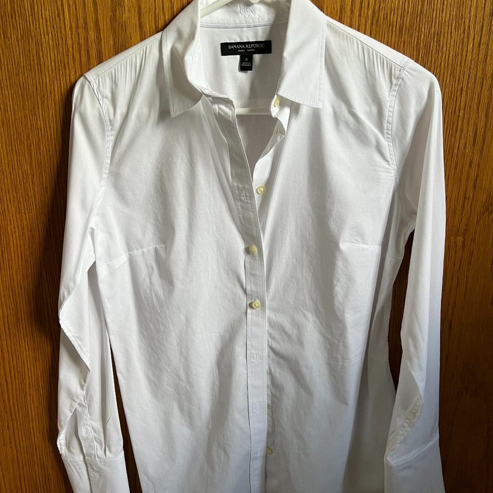 Banana Republic White Button Down Shirt